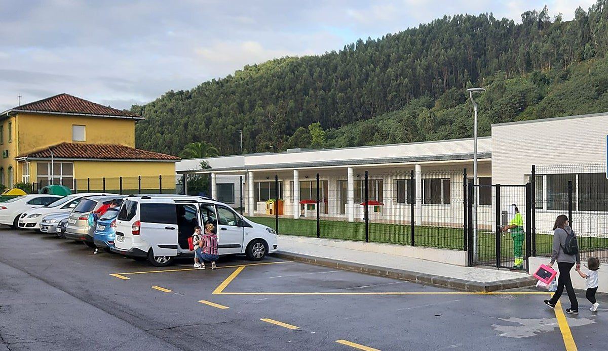 Cartes desafía la caída de alumnos en Cantabria y bate récords de matriculación en sus colegios
