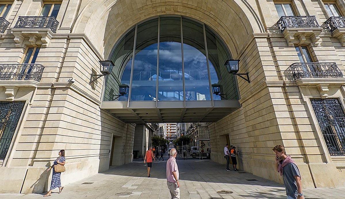 El Ayuntamiento de Santander deja pasar el plazo judicial para reabrir el arco de Faro sin dar una respuesta clara