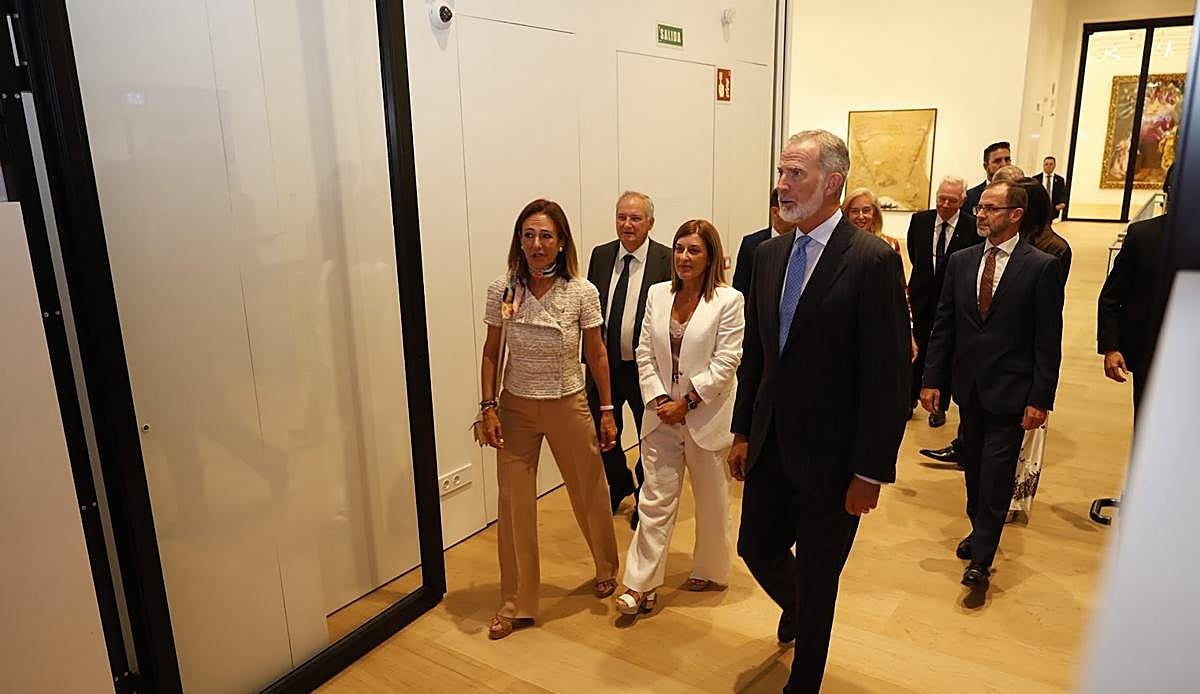El Rey Felipe VI inaugura Faro Santander, el nuevo espacio cultural que transforma el antiguo edificio del Banco Santander