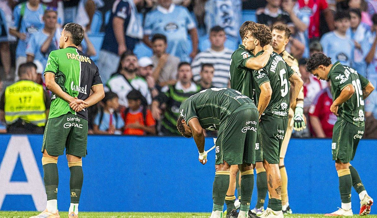 Pablo Ramón pide perdón a la afición del Racing tras las goleadas ante el Barça y el Celta