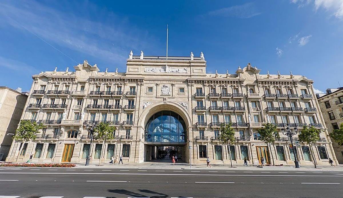 Santander estrena Faro, su nuevo gran centro de arte y tecnología, con la presencia del rey Felipe VI