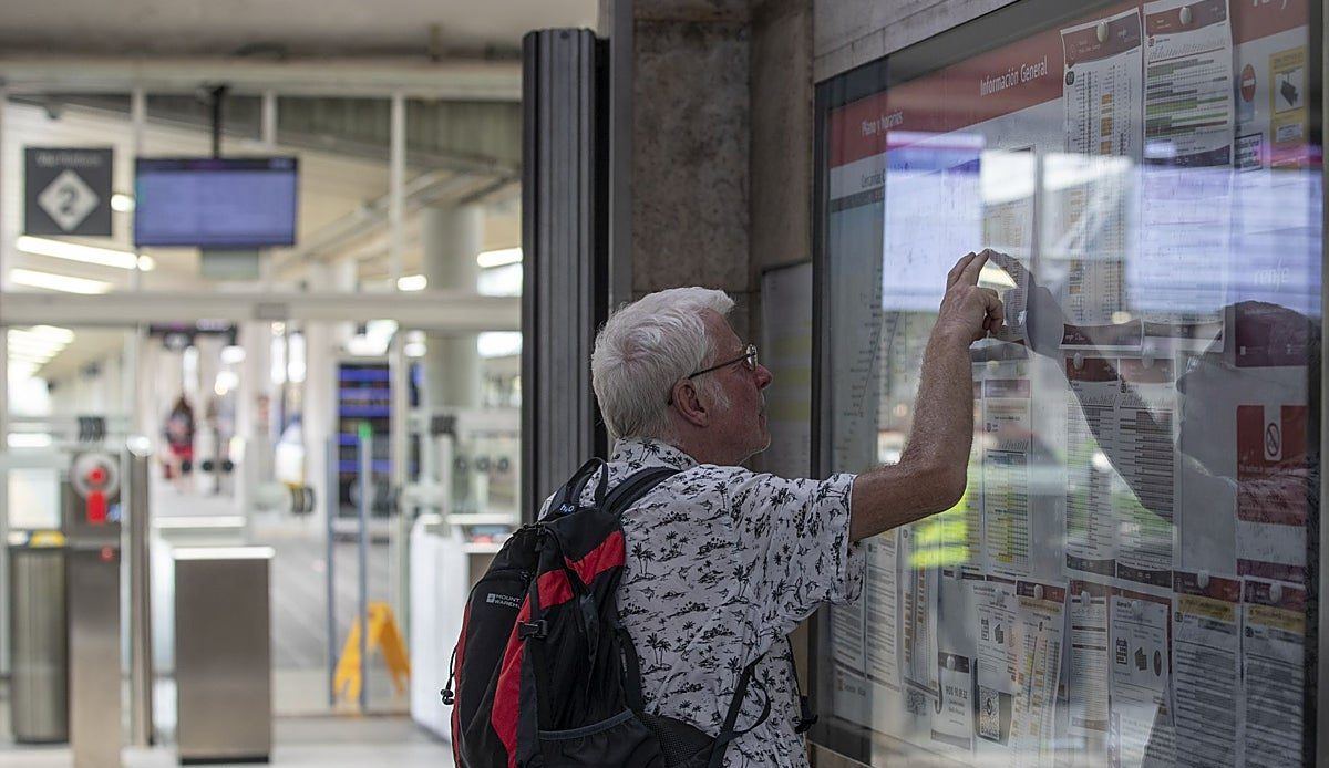 Caos en las Cercanías de Cantabria: nueve trenes cancelados dejan a cientos de viajeros sin servicio