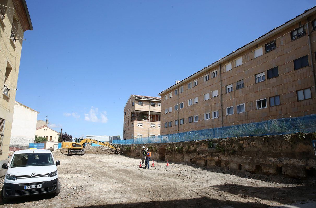 Segovia se queda sin suelo y sin vivienda asequible: los vecinos huyen a los pueblos del extrarradio