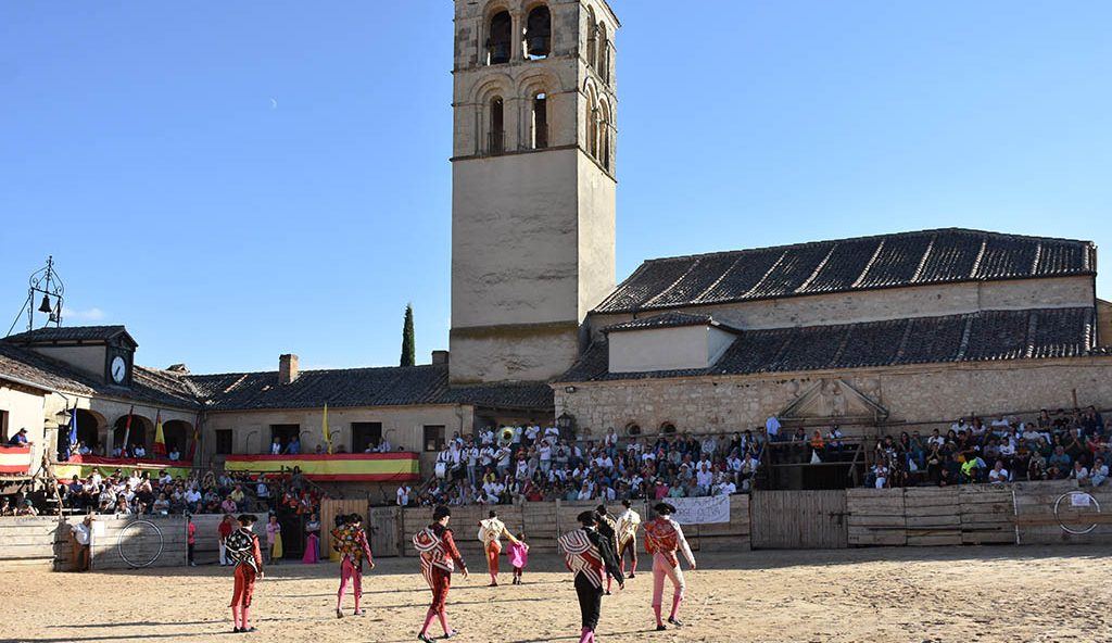 Pedraza de la Sierra vuelve a vibrar con los toros: festival, encierro campero y dos novilladas para una feria cargada de sab