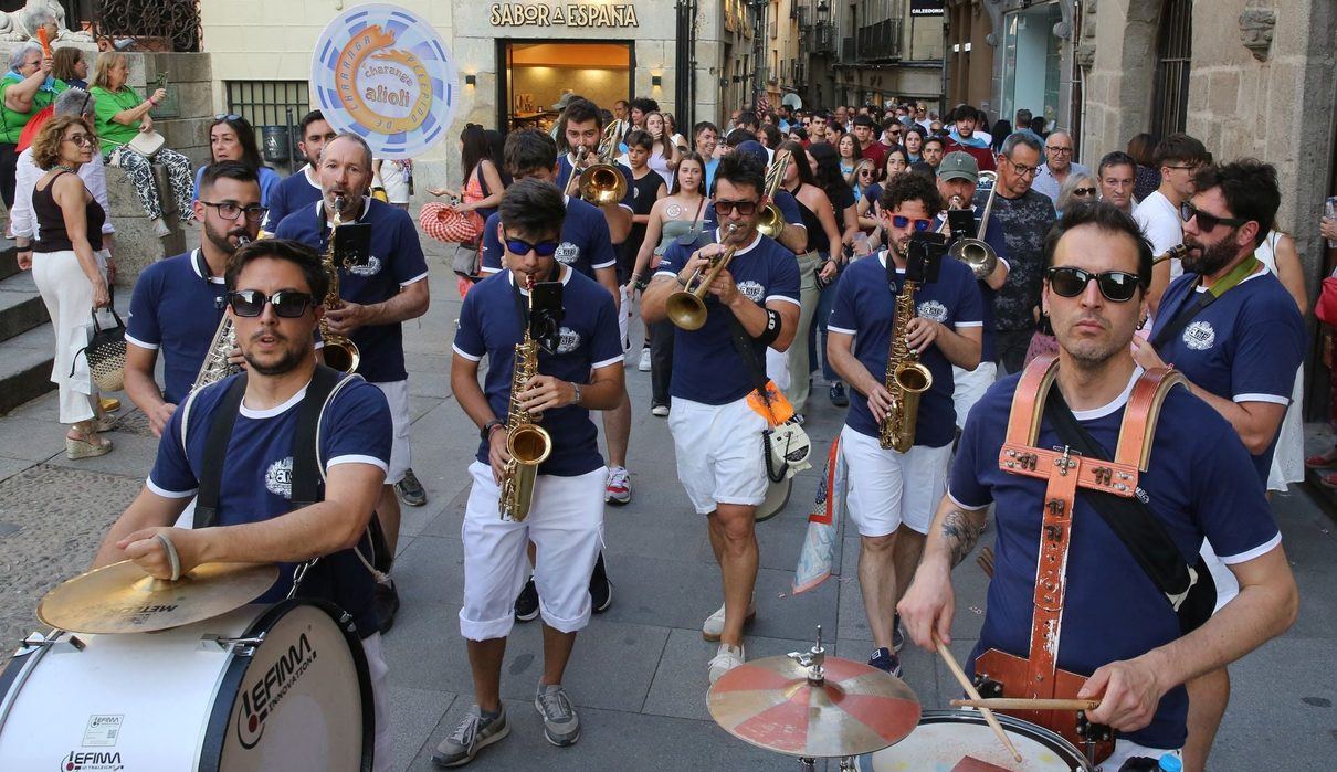 La CEO del restaurante José María abre con su voz las fiestas del barrio de Santa Eulalia en Segovia
