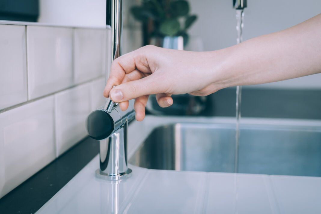 Vecinos de Revenga no pueden beber el agua del grifo tras declararse no apta para el consumo