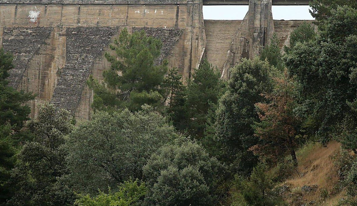 Segovia declara la alerta por sequía: el embalse de Puente Alta se desploma y los municipios ignoran las restricciones