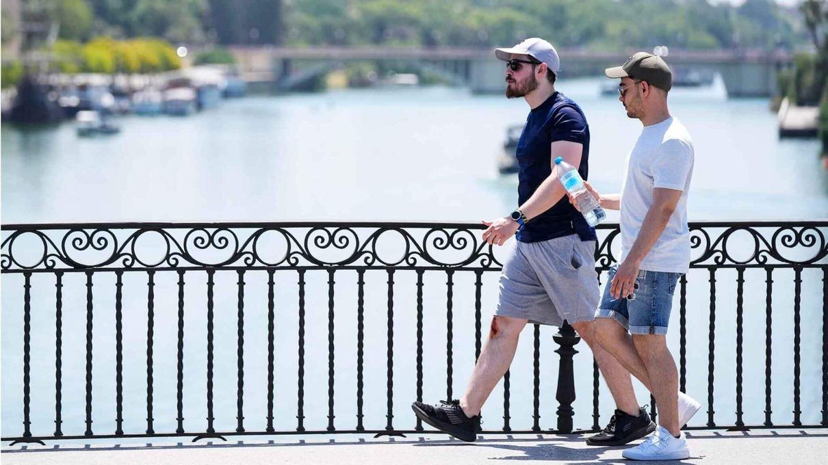 Sevilla sufre tres días de aviso naranja con picos de 42 grados y un fin de semana sin respiro