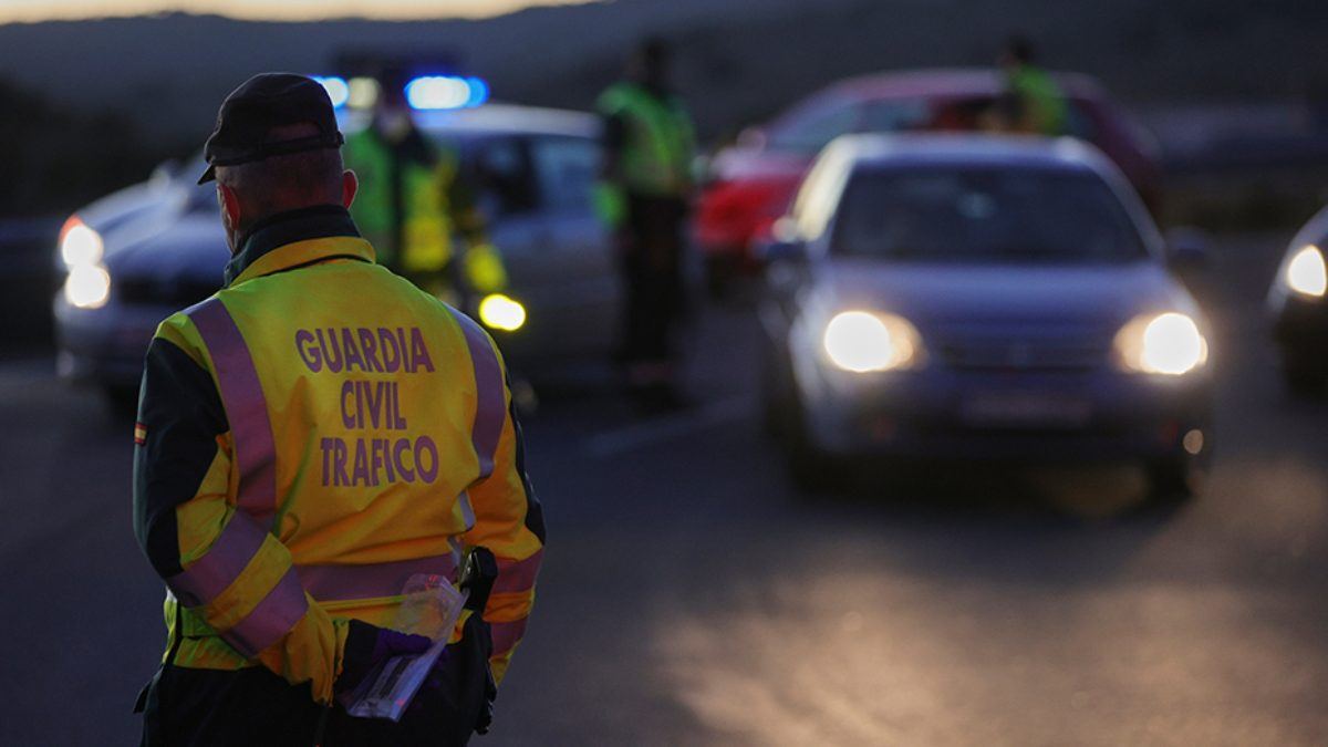 Una persona atrapada muere en una colisión múltiple con autobús en la A-4 a su paso por Dos Hermanas