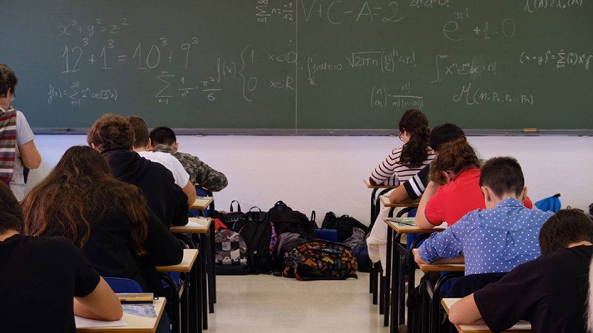 Más de 204.000 alumnos sevillanos vuelven hoy a las aulas en medio de la mayor caída de matrícula de la historia reciente