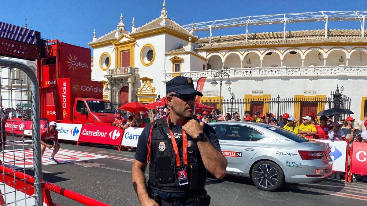 Sevilla corta el Paseo de Colón desde esta noche para recibir la llegada de La Vuelta a España