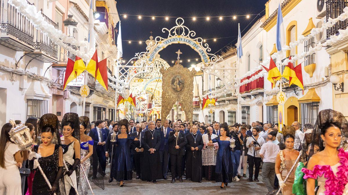 Cantillana se viste de fiesta en septiembre con tres siglos de devoción a la Divina Pastora
