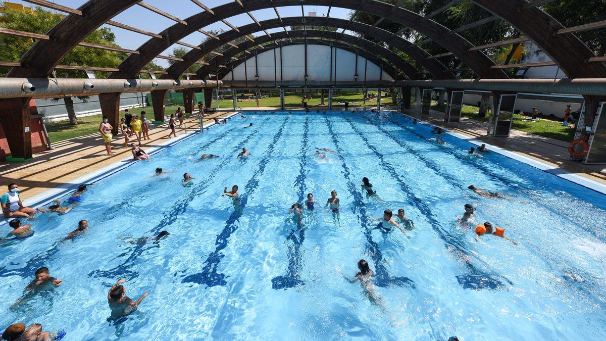 Podemos exige mantener abiertas las piscinas municipales de Sevilla con 41 grados a la vuelta de la esquina