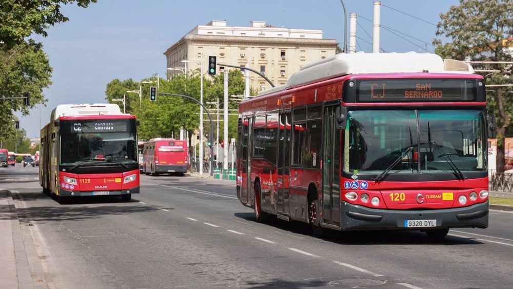 El Sevilla-Barça corta calles y multiplica autobuses este sábado en Nervión