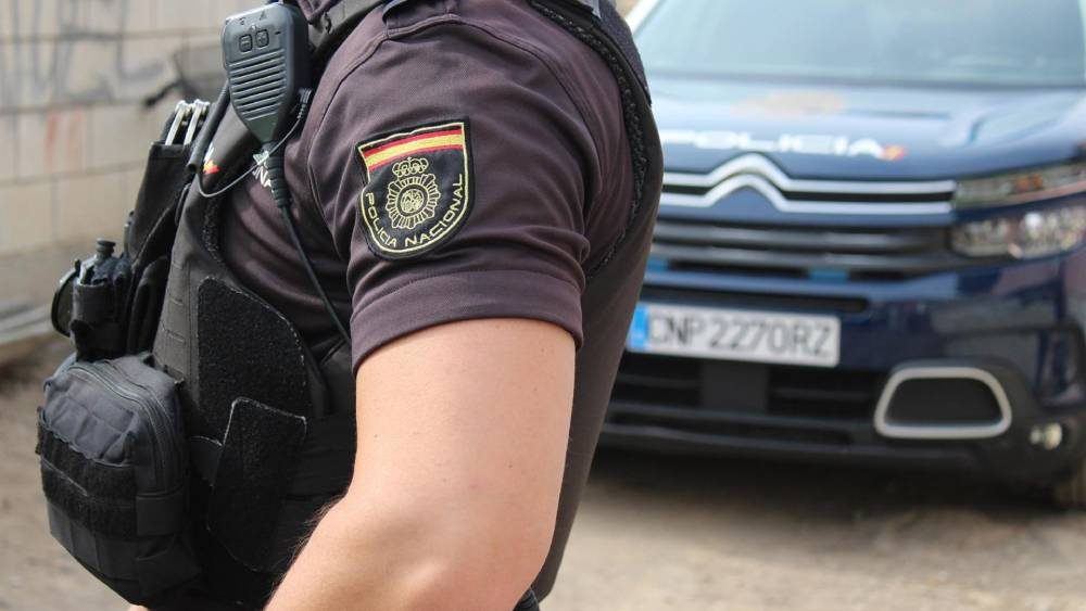 Un pirómano con más de veinte antecedentes, detenido en Granada tras sembrar el fuego en tres barrios de Sevilla