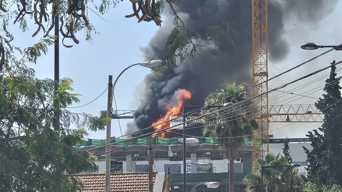 Un incendio en plena obra condena al futuro hotel de Los Remedios a no abrir antes de 2028