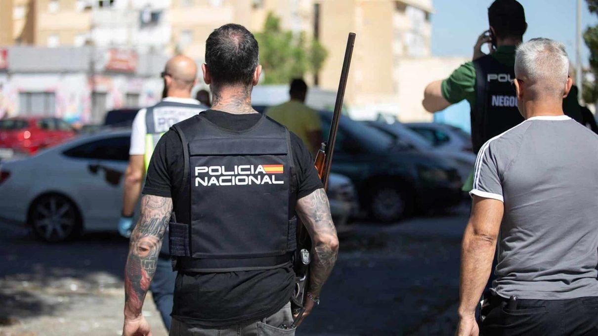 Un hombre mata a su hermano de una cuchillada en el cuello durante una pelea familiar en Torreblanca