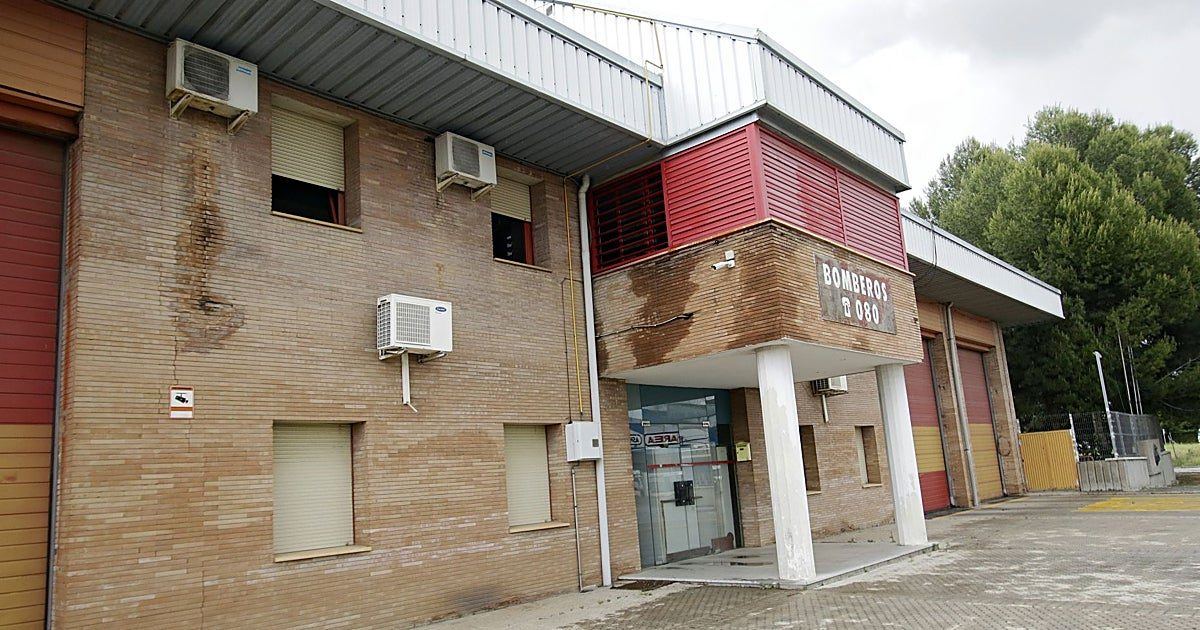 Sevilla da el primer paso para renovar dos de sus parques de bomberos con una inversión de 15 millones