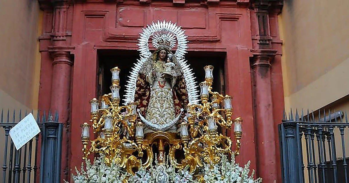 La patrona de capataces y costaleros de Sevilla procesionará por primera vez por la mañana el 12 de octubre