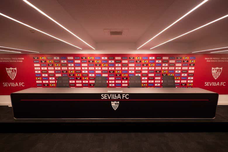 El Sevilla FC se refuerza con un joven goleador belga cedido por el Saint-Étienne