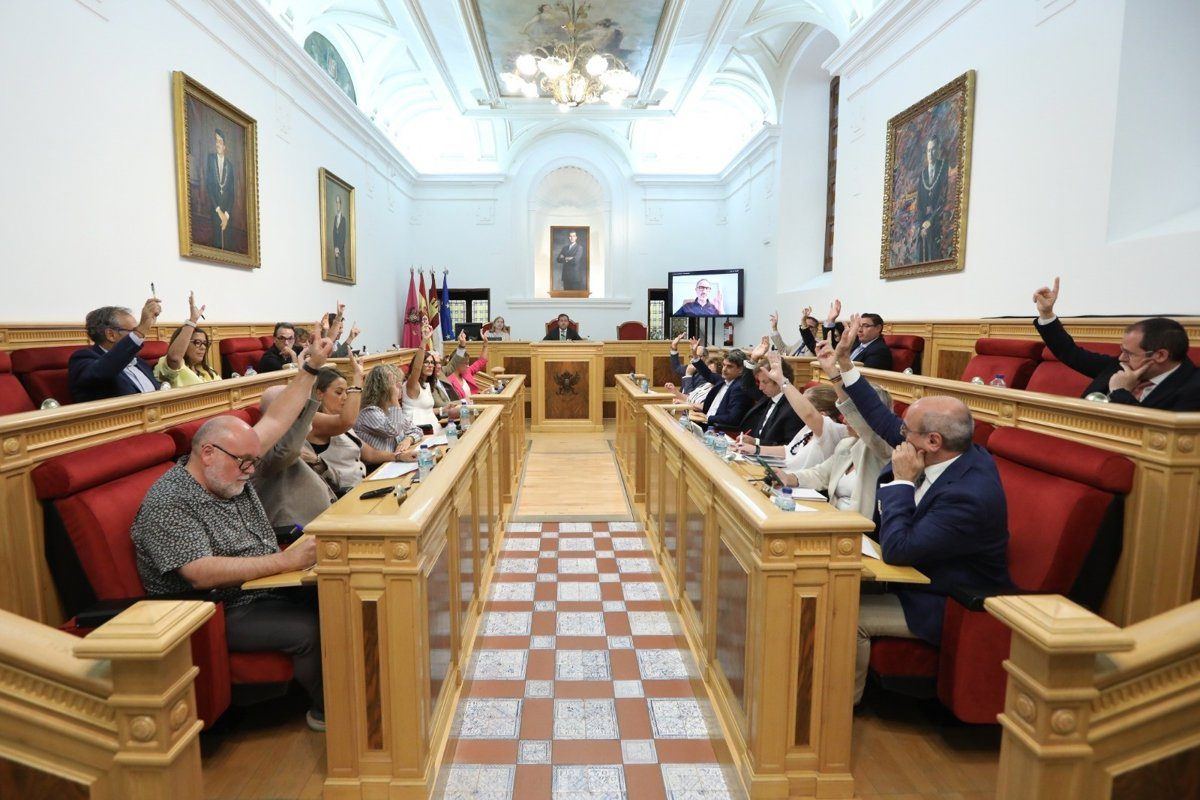 Toledo aprueba 29 propuestas en el Debate del Municipio: el PP triunfa con todas las suyas y el PSOE pierde siete de diez