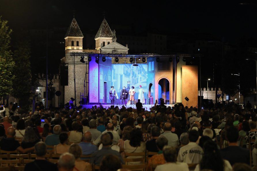Toledo abre más de 50 espacios al público en una noche de cultura, danza y patrimonio que dejó miles de sonrisas