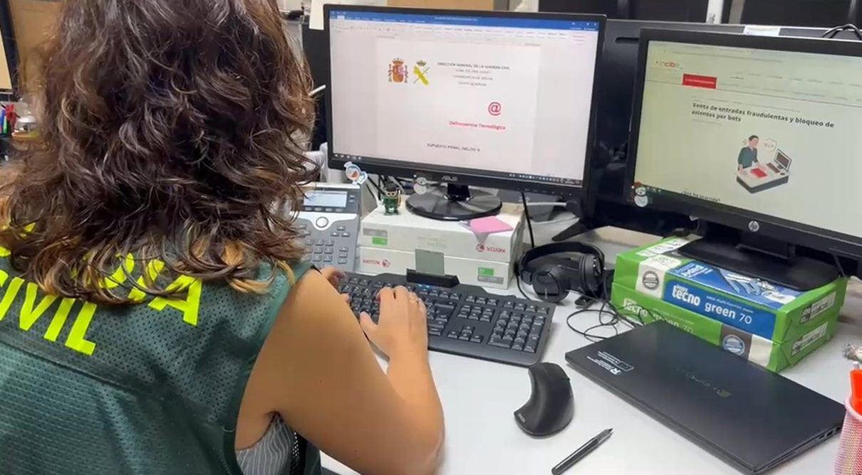 Un vecino de Cuerva, entre las víctimas de una red que estafó 8.200 euros con entradas falsas de fútbol por internet
