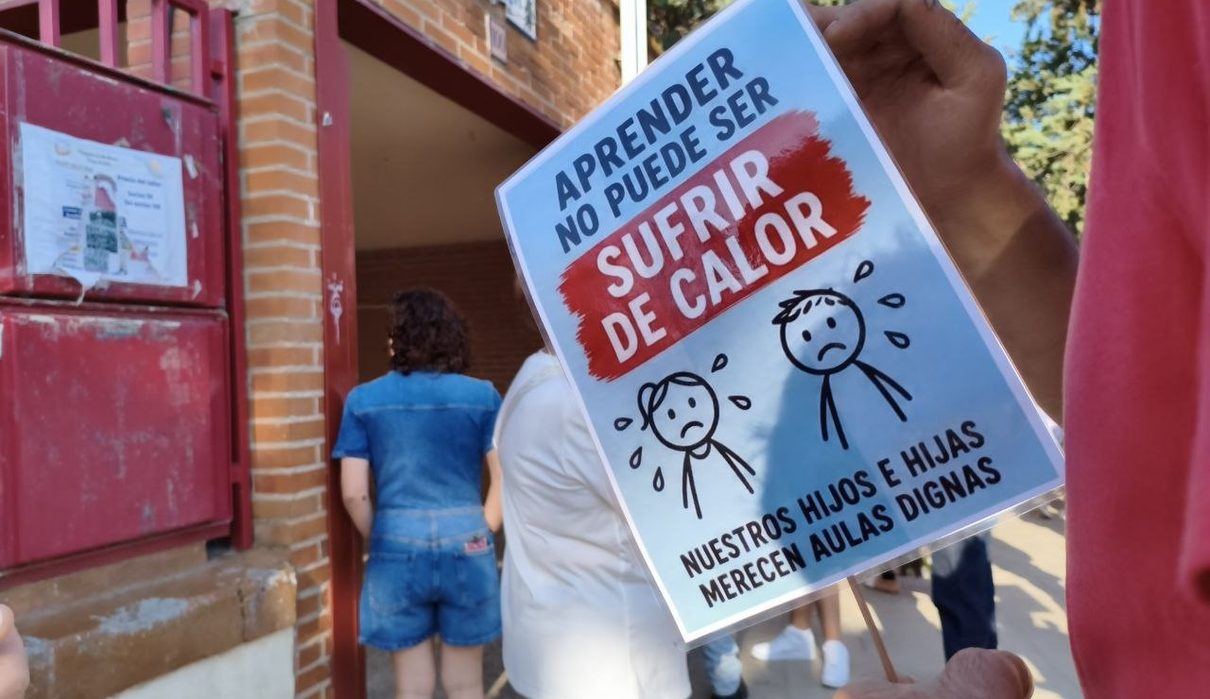 Las familias de Toledo vuelven a la calle: el calor en los colegios sigue sin solución al inicio del nuevo curso