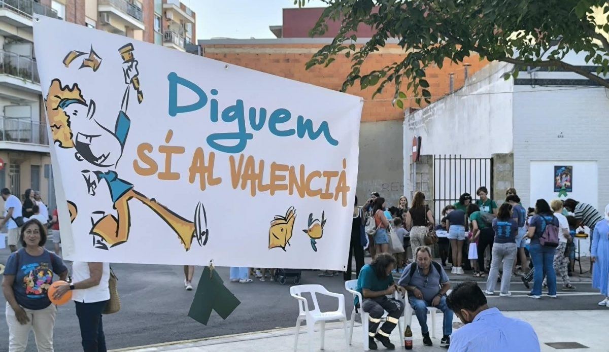 Beniparrell acoge una multitudinaria Trobada en defensa del valenciano y la escuela pública