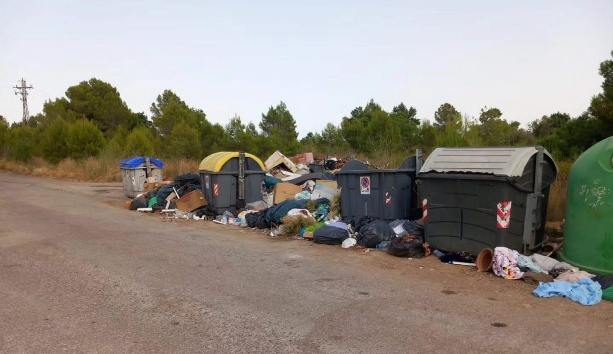 Vecinos de Torrent se rebelan contra la tasa de basuras y exigen al Ayuntamiento que explique por qué pagan más que sus munic
