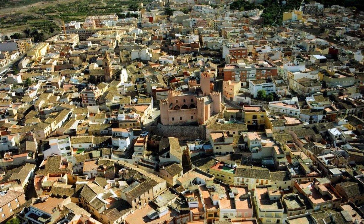 Los vecinos de Bétera exigen sacar las fiestas del barrio: "Esto ya no es sostenible"