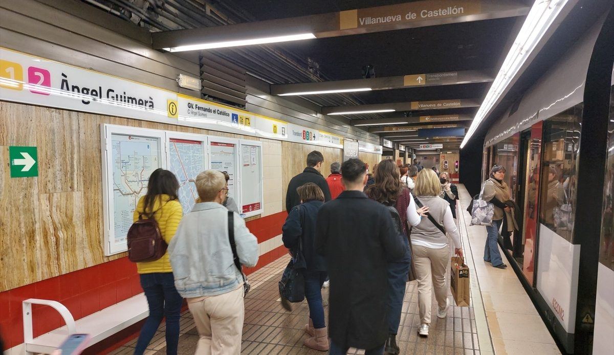 El metro de Valencia arrastra dos días de retrasos tras los daños causados por las lluvias del miércoles