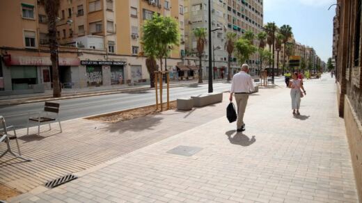 Valencia planta 644 árboles en Giorgeta y Pérez Galdós para dar sombra a peatones y ciclistas en la recta final de la gran re