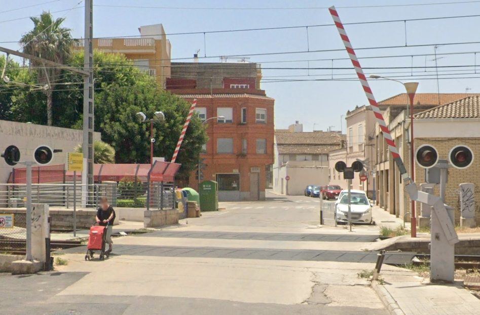 Sollana elimina su paso a nivel: casi nueve millones de euros para un paso inferior que mejorará la seguridad de los vecinos