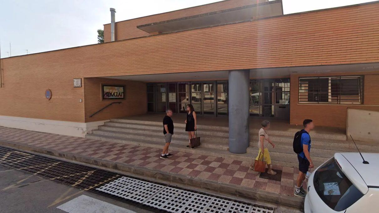Primero el despacho, luego las aulas: la polémica del aire acondicionado que pone en aprietos a Compromís en Almussafes
