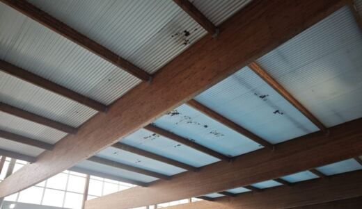 La piscina municipal de Oliva cerrará todo octubre para renovar su cubierta deteriorada
