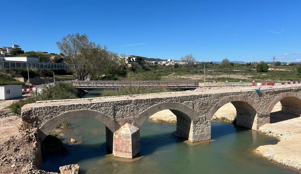 El Pont Vell de Riba-roja resucita tras la dana con más fortaleza y sus cicatrices históricas intactas