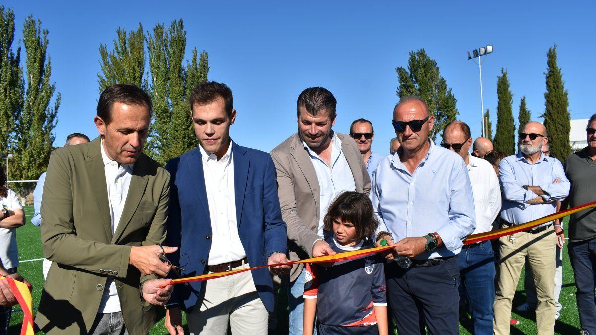 Cigales da el salto al césped artificial con una inversión de 345.000 euros en sus instalaciones deportivas
