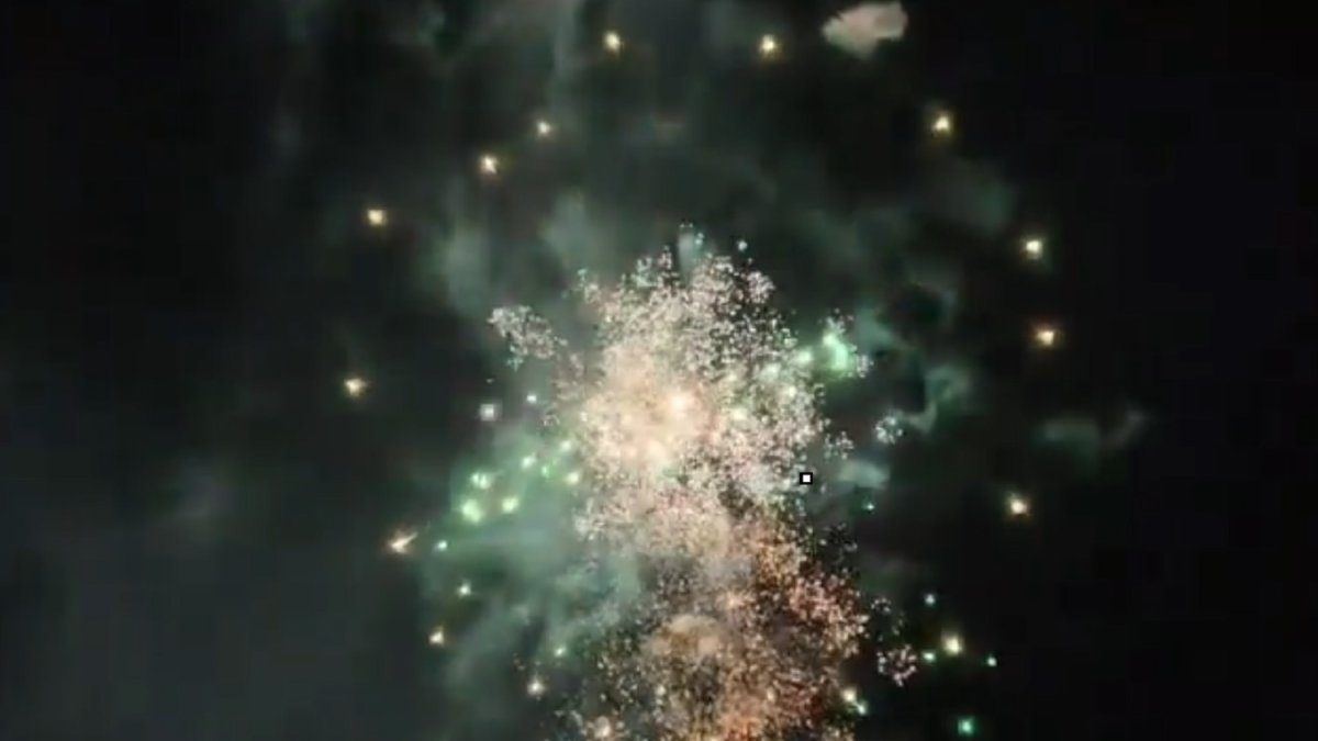 Valladolid tiñe su cielo de colores en la recta final de las fiestas de San Lorenzo