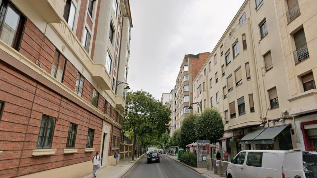 Un espray de gas pimienta en el centro de Valladolid manda a dos jóvenes al hospital en plena madrugada