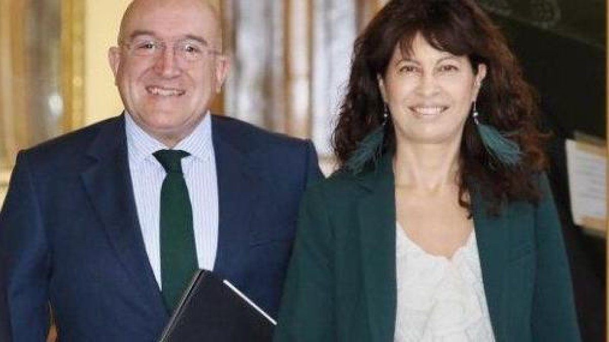 Carnero exige a la ministra Redondo más dinero para combatir la violencia de género en Valladolid y defiende su protocolo de