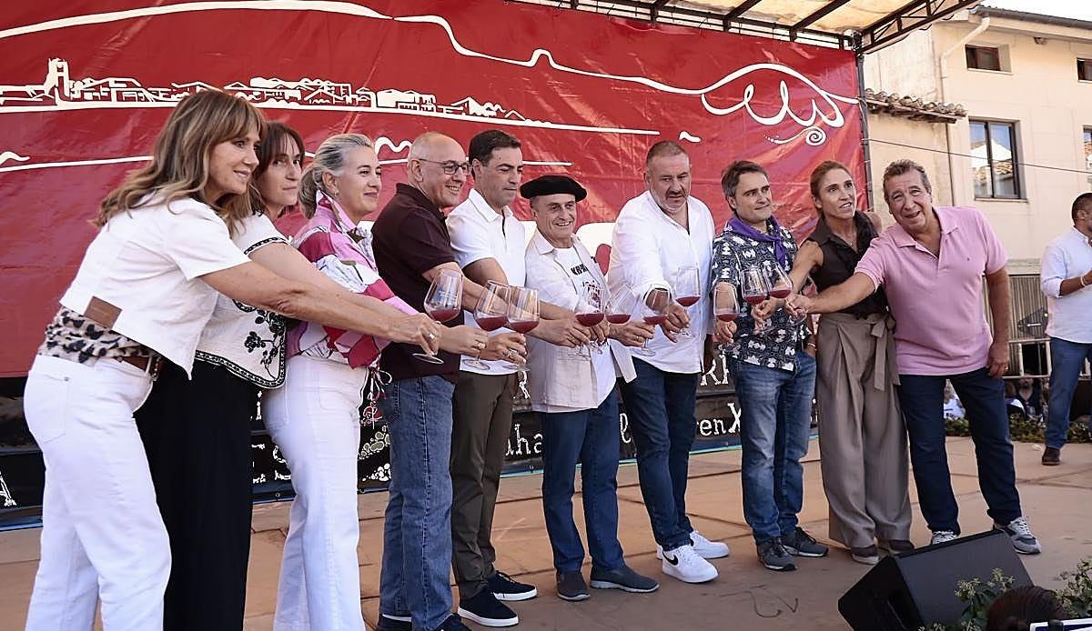 Kripan se viste de fiesta para celebrar la vendimia más adelantada en 25 años con 40 millones de kilos ya en las bodegas