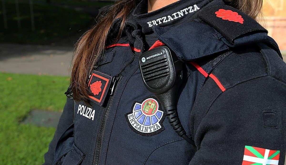 Detenido en Vitoria un joven reincidente con ocho arrestos previos acusado de agredir sexualmente y robar a una chica en plen