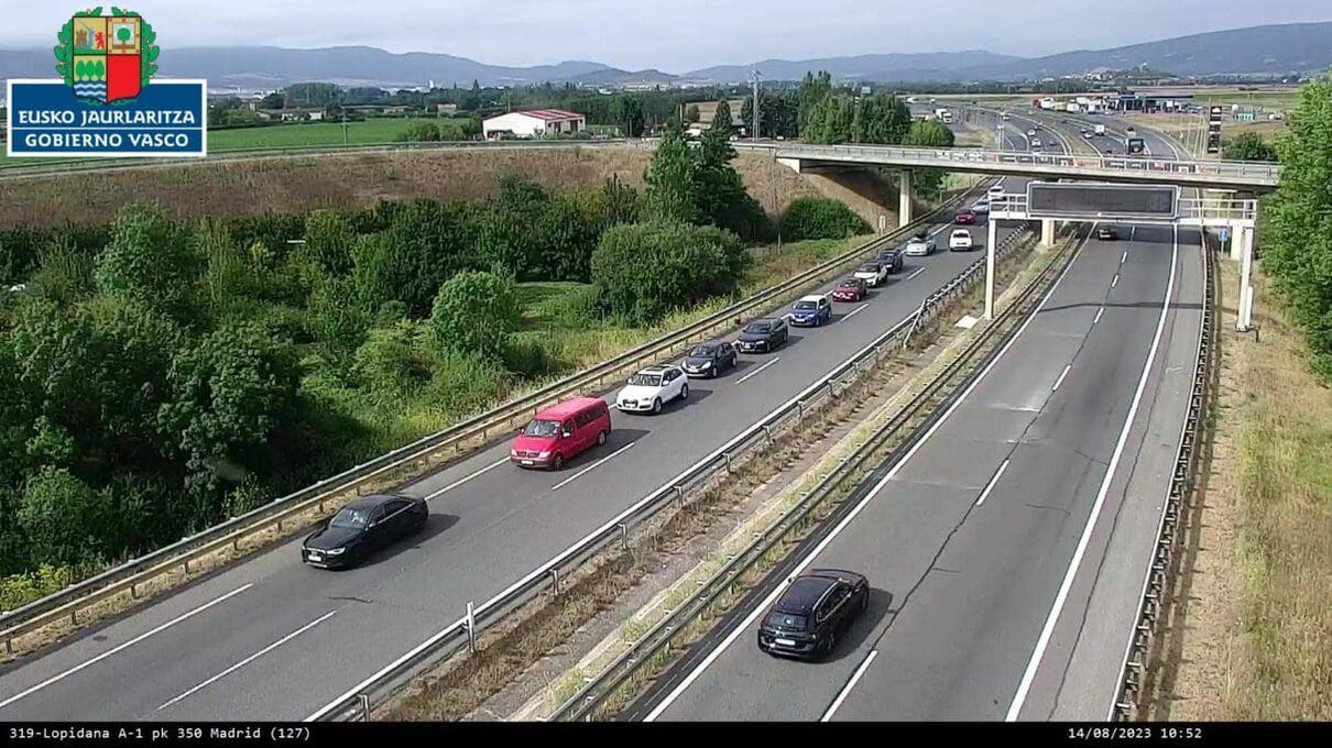 Un motorista de 54 años pierde la vida este sábado en una salida de la autopista en Vitoria-Gasteiz