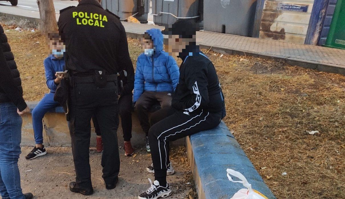 Una diana y un mensaje amenazante aparecen en el portal de un ertzaina en Vitoria-Gasteiz