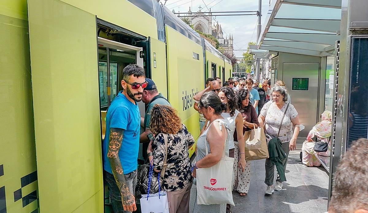 Vitoria despierta del verano: vuelve la OTA, los autobuses recuperan su ritmo y abren los centros cívicos
