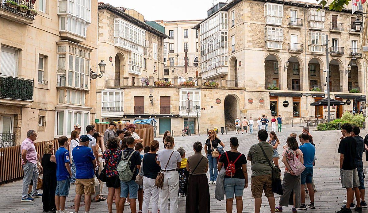 Vitoria cobrará hasta 6,5 euros por noche a los turistas desde enero de 2027