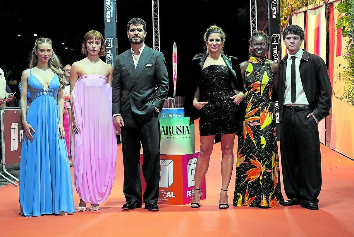 El FesTVal de Vitoria desborda la alfombra naranja con glamour, sorpresas y el cumpleaños de Jesús Vázquez