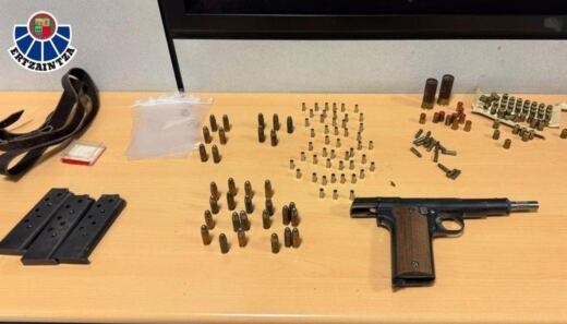 Un hombre armado siembra el terror en varios bares del Casco Viejo de Vitoria