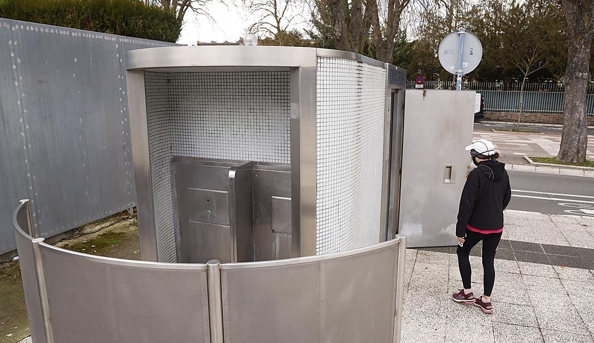 Vitoria suma tres nuevos aseos públicos autolimpiables para llegar a 27 cabinas en los barrios más transitados